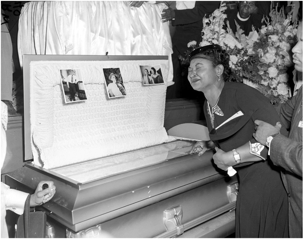 Mamie Till-Mobley weeps at her son’s funeral on 6th September, 1955, in Chicago. 