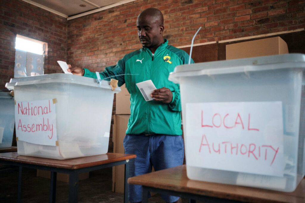 A man casts his vote at Emakhandeni Secondary School in Bulawayo, Zimbabwe, on 23rd August, 2023