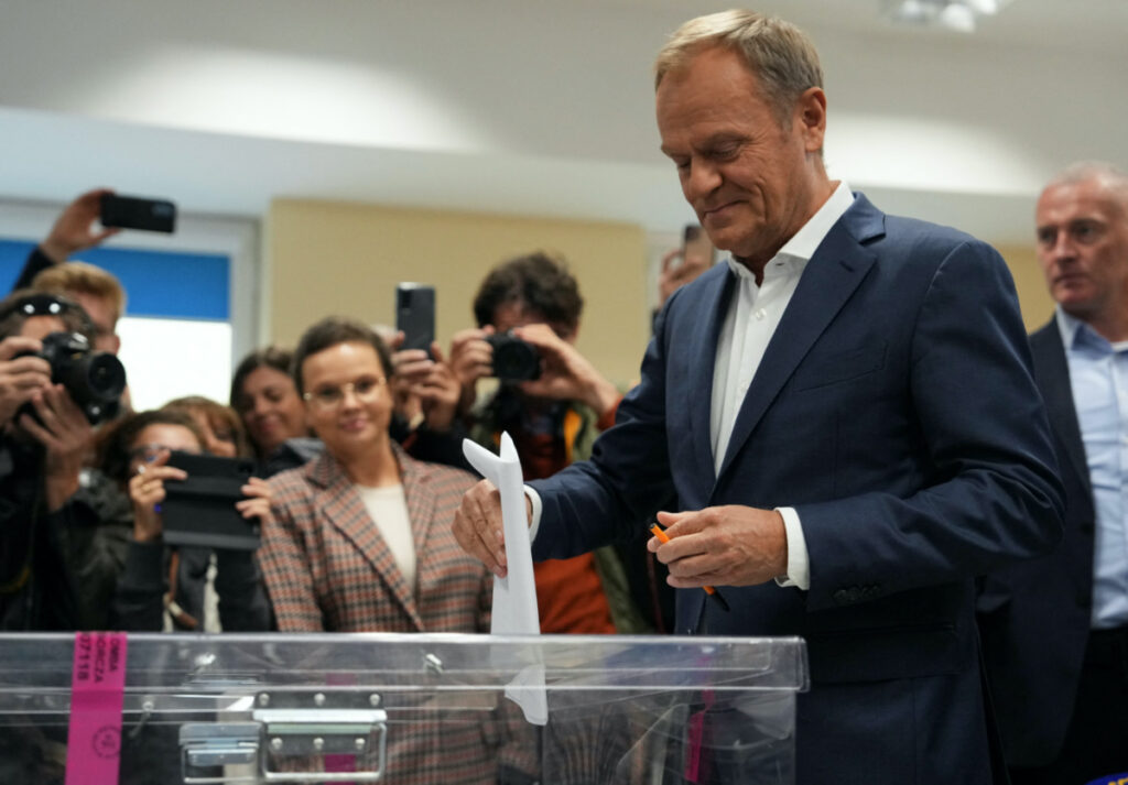Donald Tusk, leader of the largest opposition grouping Civic Coalition, casts his ballot during Poland's parliamentary election at a polling station in Warsaw, Poland, on 15th October, 2023