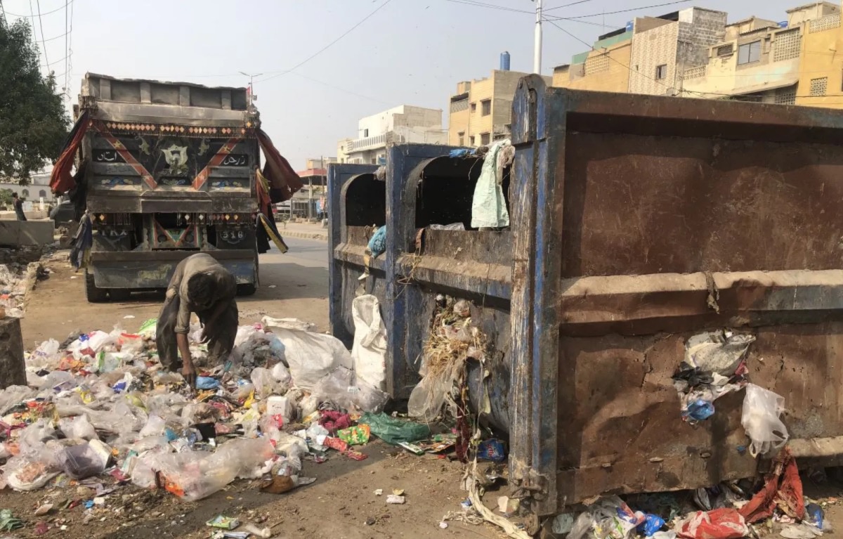 Pakistan Karachi waste pickers2