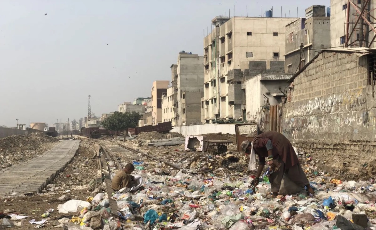 Pakistan Karachi waste pickers4
