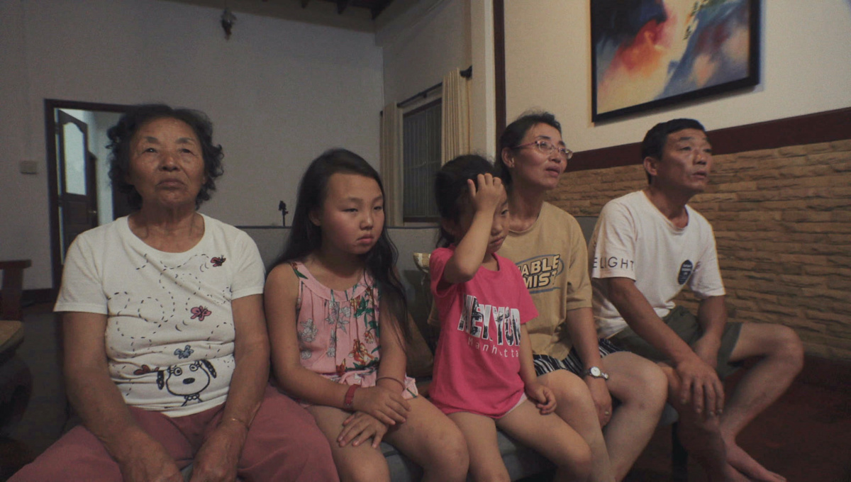'Beyond Utopia' documents the journey of the Roh family to escape from North Korea. 