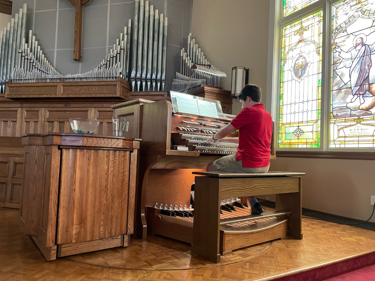 Peter Scheessele plays an organ in Corvallis, Oregon.