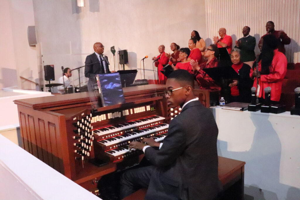 Storeé Denson accompanies the Nineteenth Street Baptist Church choir in Washington, DC, Sunday, 10th December, 2023.
